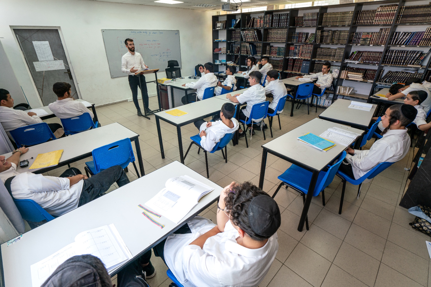 שיעור גמרא בכיתה